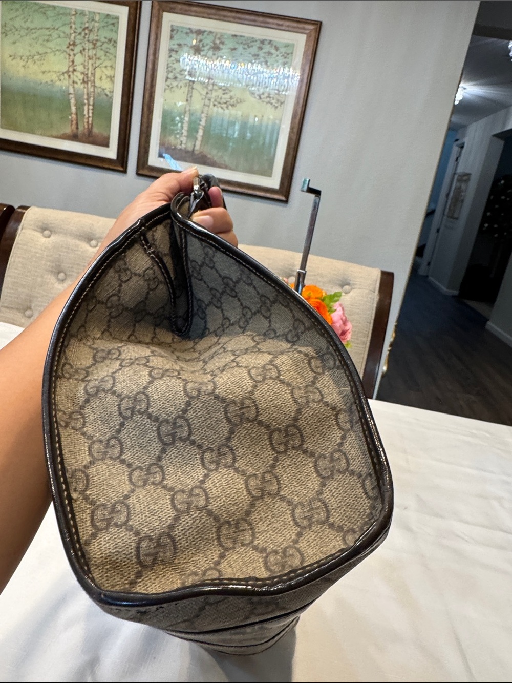 Authentic Gucci GG Supreme Joy Bardot medium shoulder bag - Picture 4 of 13